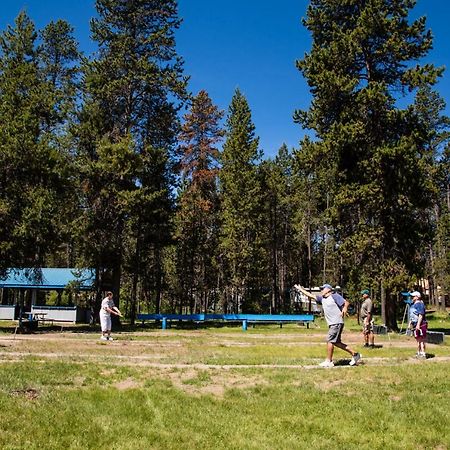 Bend-Sunriver Camping Resort Two-Bedroom Cabin 7 Kültér fotó