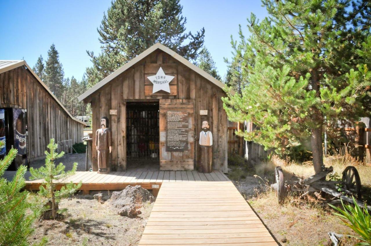 Bend-Sunriver Camping Resort Two-Bedroom Cabin 7 Kültér fotó